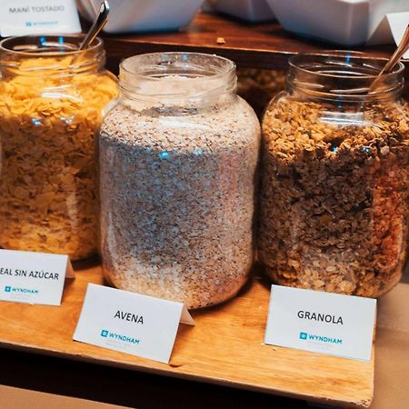 Wyndham Nordelta Tigre - Buenos Aires Otel Dış mekan fotoğraf Granola, oatmeal and cornflakes
