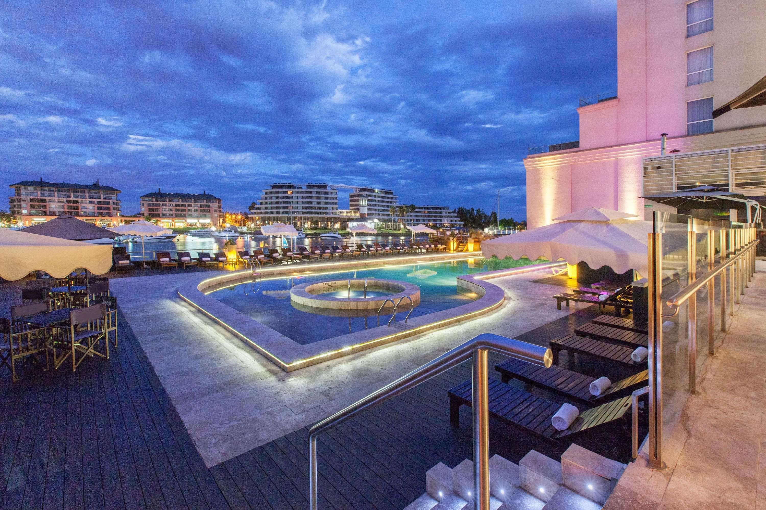 Wyndham Nordelta Tigre - Buenos Aires Otel Dış mekan fotoğraf The hotel's pool