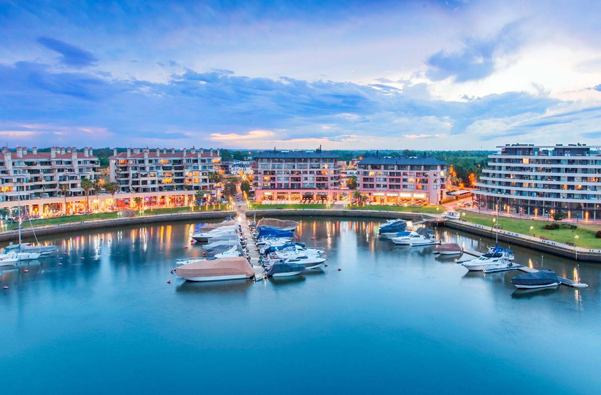 Wyndham Nordelta Tigre - Buenos Aires Otel Dış mekan fotoğraf Marina at the Cape May Marina